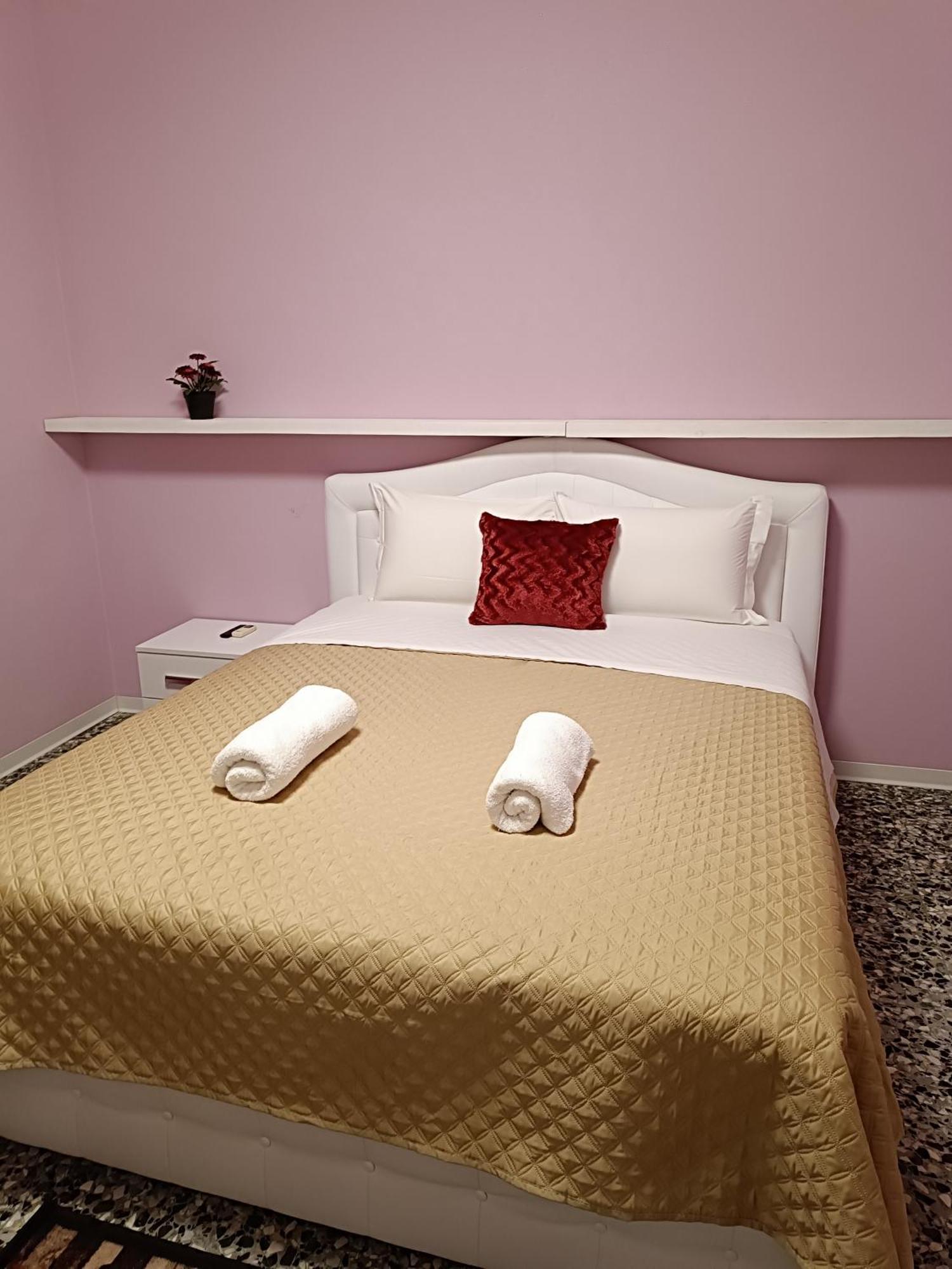 Bed and Breakfast Locazione Turistica 2 Tessera Exterior foto